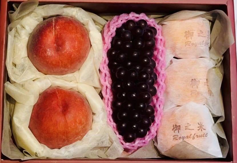 4-7美國水蜜桃+日本珍珠葡萄+日本小橘子